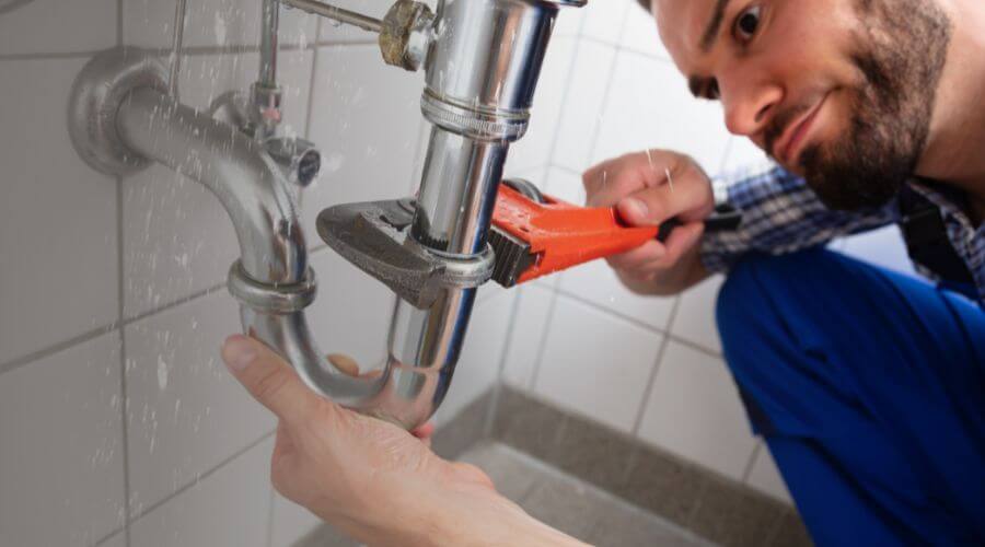 Professional same day plumber services in Golden, MO